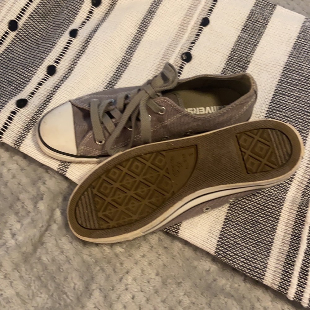 Converse - Picture 2 of 2